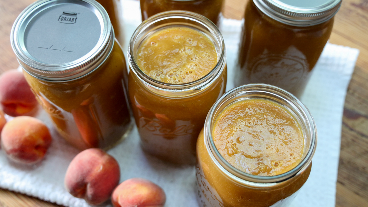 Easy Homemade Peach Sauce: Perfect for Sweet & Savory Dishes
